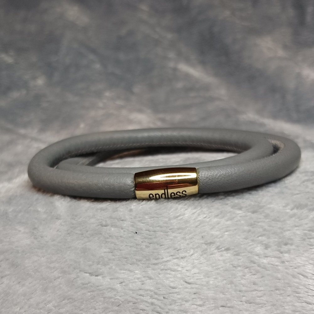 Endless Double Gray Leather Gold Clasp Bracelet By JLO 8.5 inch NEW A96